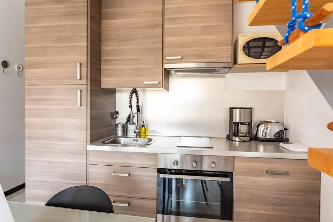 Le Capucin - Petit Duplex Avec Place De Parking ディナール エクステリア 写真
